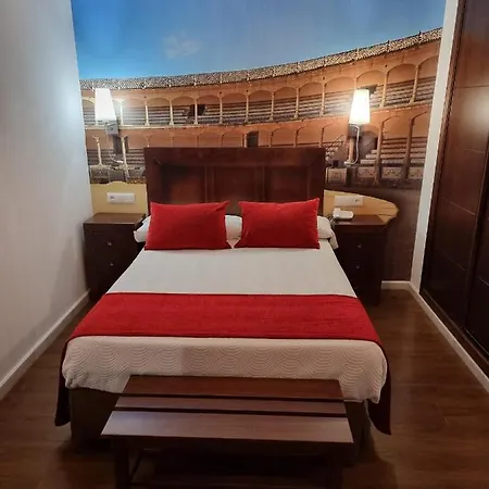 Готель El Tajo & 3*