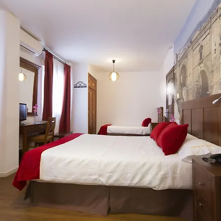 El Tajo & Hotel 3*