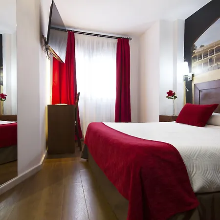 Готель El Tajo & 3*