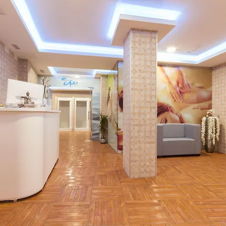 El Tajo & Готель