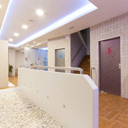 Готель El Tajo &