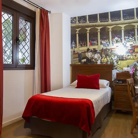 Hotel El Tajo &